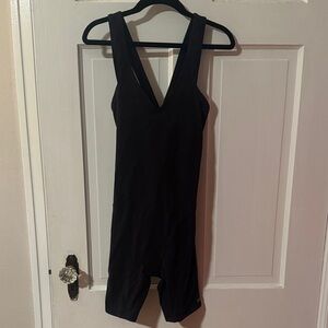Alo Yoga Black Jumpsuit Shorts Shapewear Bodysuit Size XS